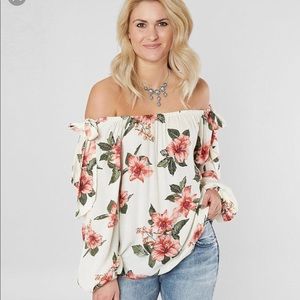 Women’s fashion top